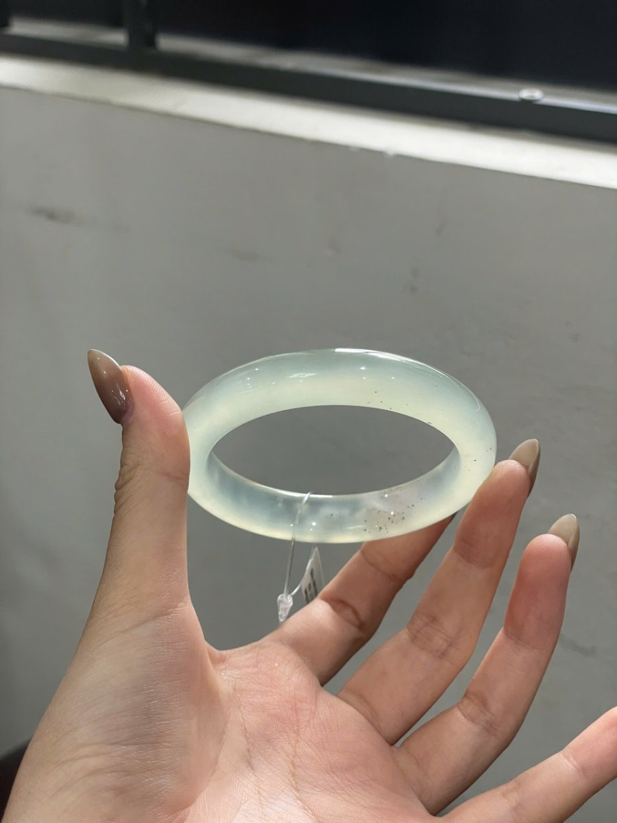Hình minh hoạ: góc khác của mẫu Ngọc Tụ Nham