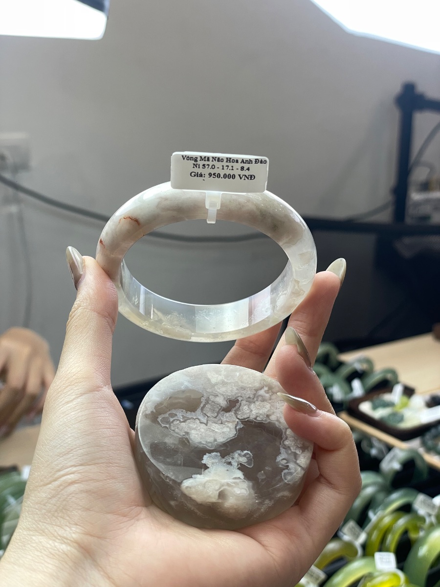 Vòng Mã Não Hoa Anh Đào ni 57.0 - 17.1 - 8.4 — ảnh sản phẩm tham khảo 2