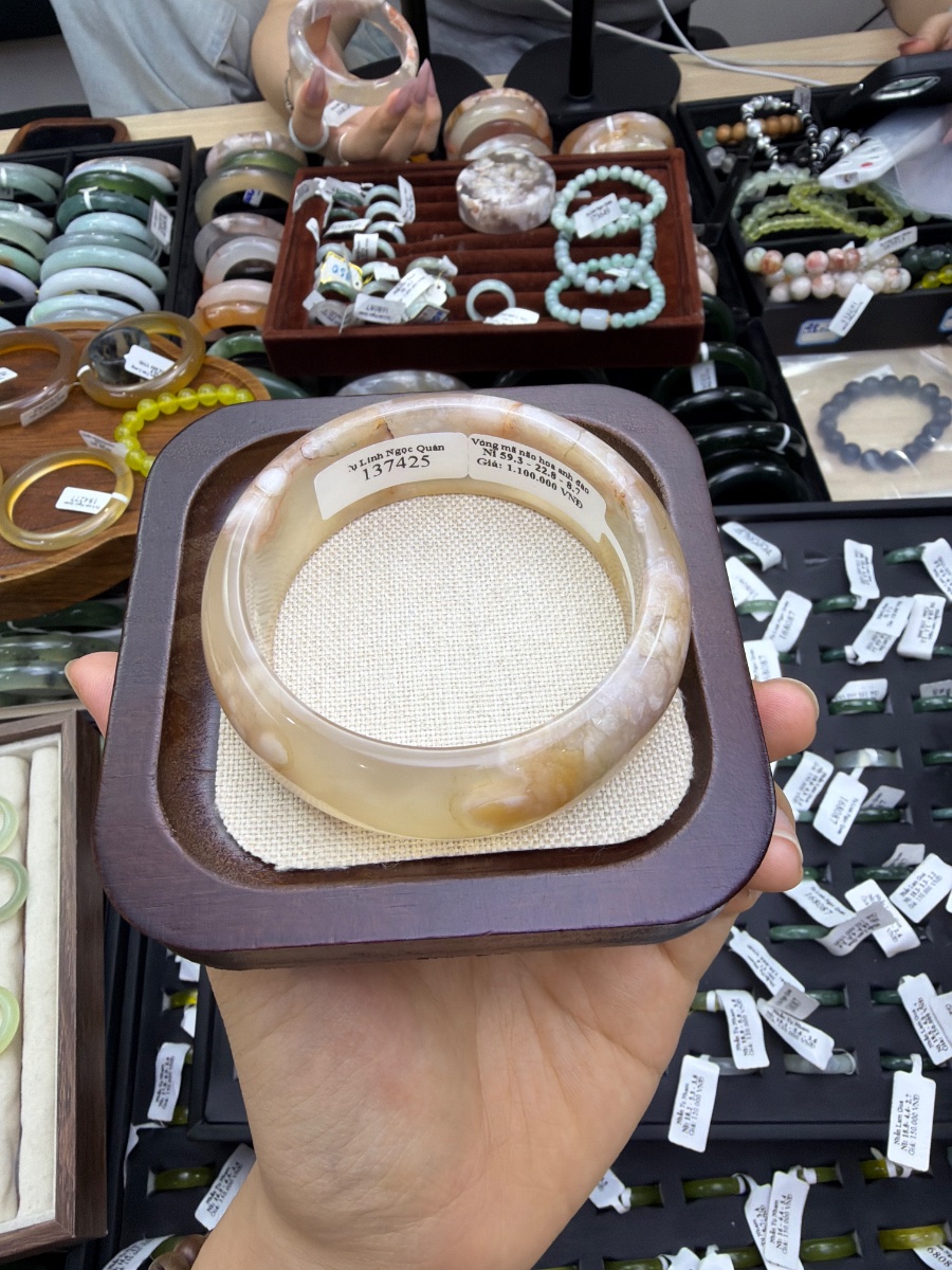 Vòng mã não anh đào Ni 59.3-22.8-8.7 – Vẻ đẹp tự nhiên, phong cách thời trang