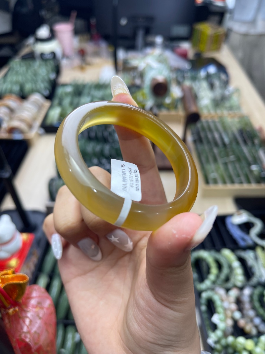 Ảnh thật góc khác Vòng Mã Não Trơn Ni 50.4