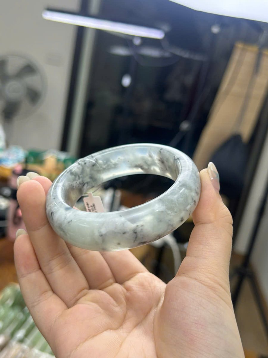 Vòng ngọc Tụ Nham Thuỷ Mặc
