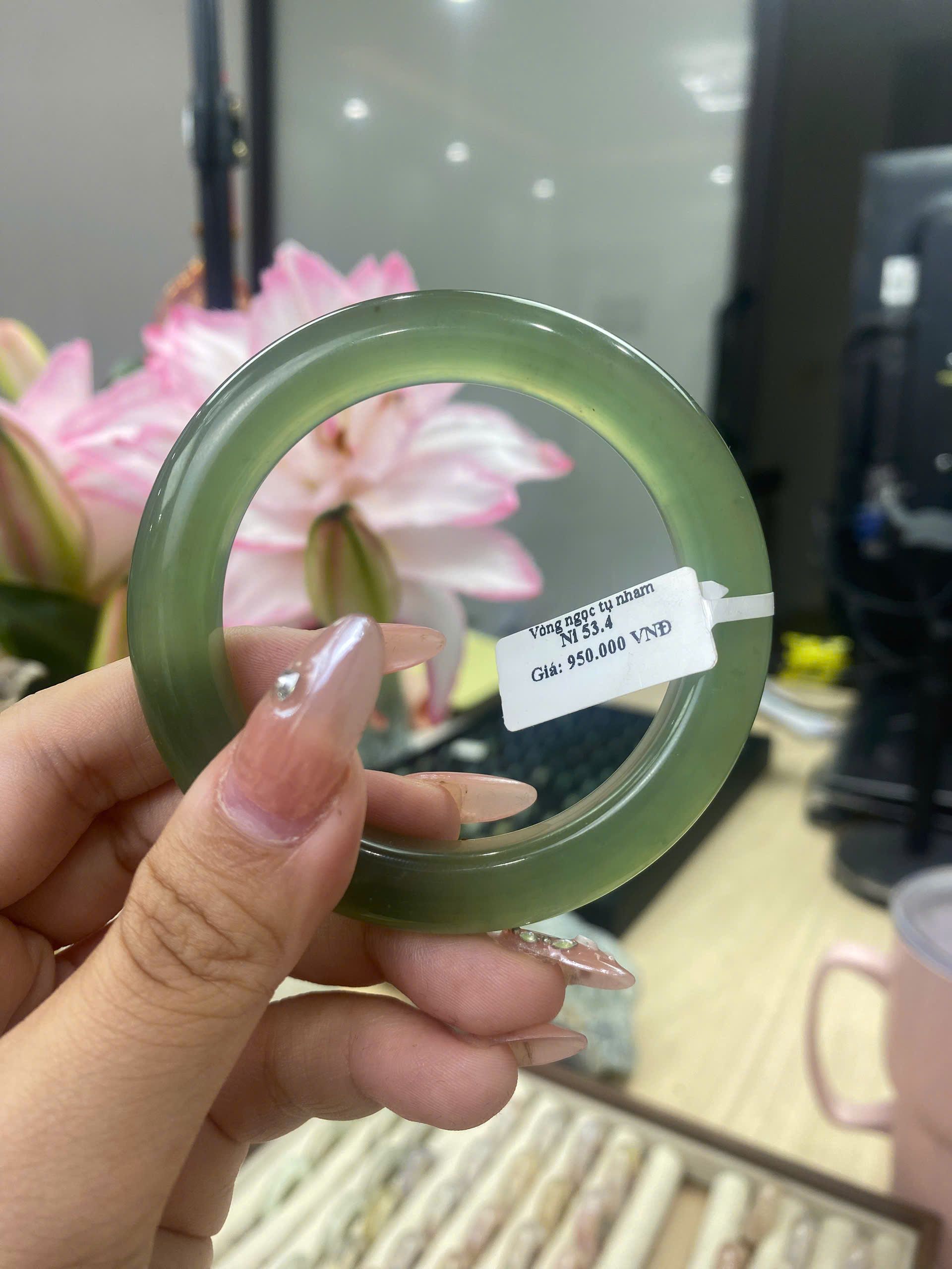Vòng ngọc tụ nham xanh đậm Ni 53.4